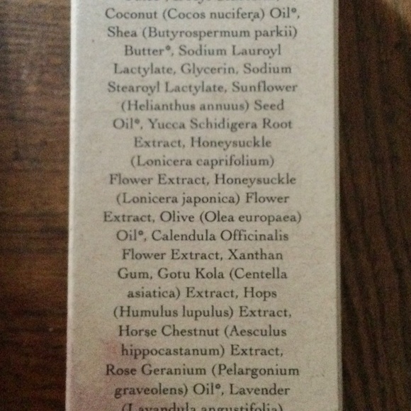 Evanhealy Rose Cleansing Milk New in box - Picture 4 of 7